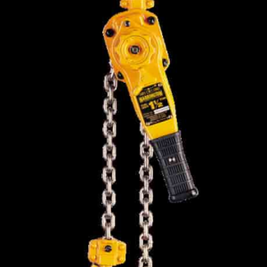 Yellow lever hoist with chain and handle, showcasing lifting mechanism for industrial rigging and lifting applications.